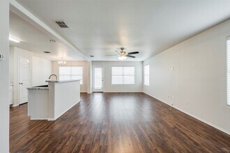 7500 Lazy Spur Blvd in Fort Worth, TX - Building Photo - Building Photo