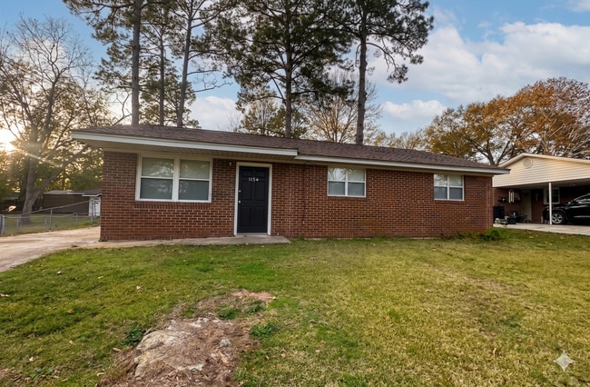 property at 1154 Lakewood Dr
