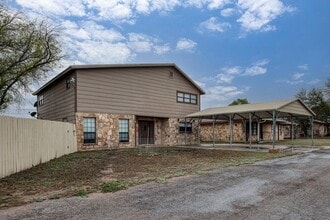 89 Ward Rd in Brackettville, TX - Building Photo - Building Photo