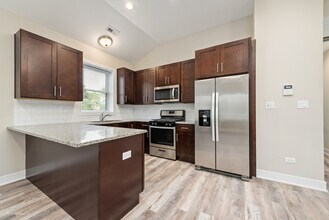 6528 S Maryland Ave in Chicago, IL - Building Photo - Building Photo