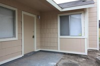 6338 Glenhagen Dr in Houston, TX - Building Photo - Building Photo