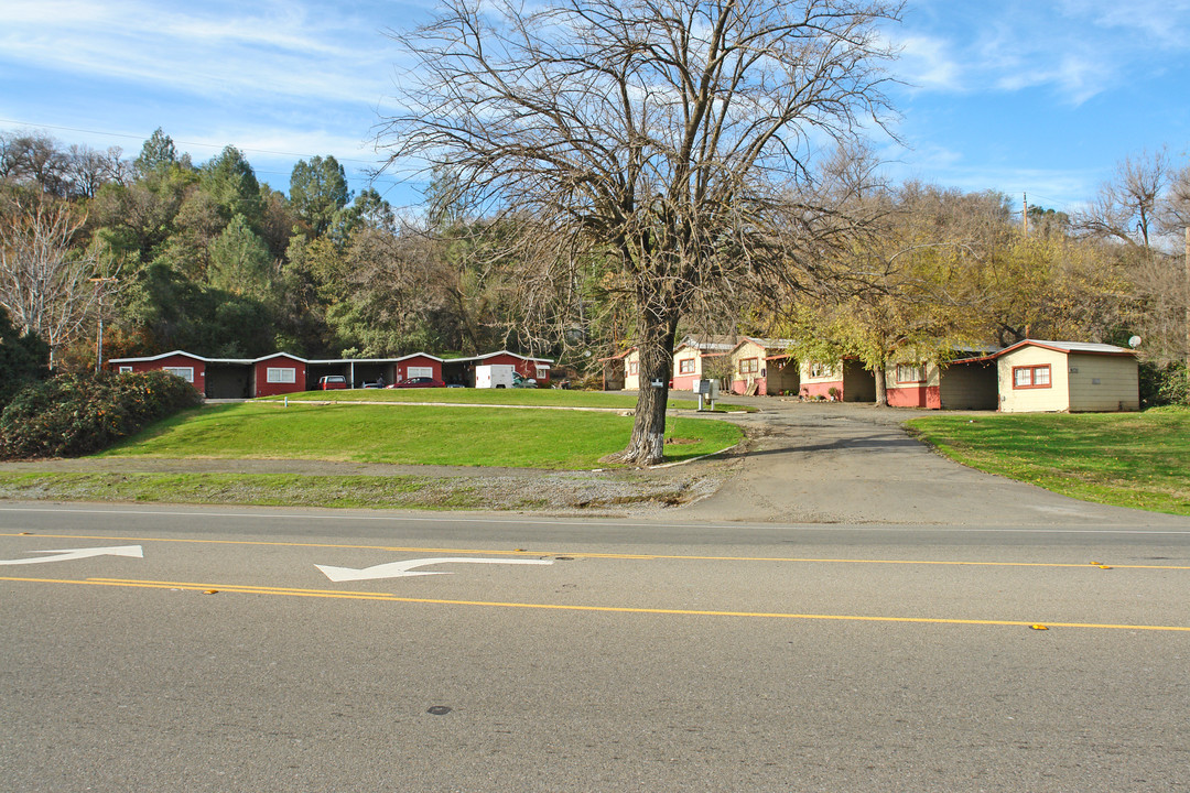 4070 Railroad Ave in Redding, CA - Building Photo