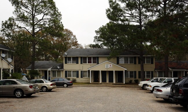 Briarwood Apartments in Mobile, AL - Building Photo - Building Photo