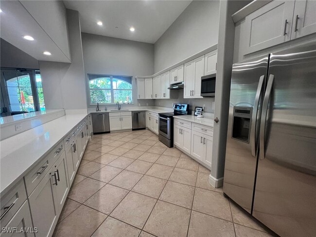 property at 817 Regency Reserve Cir