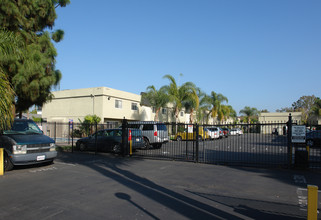 The Pines in El Cajon, CA - Building Photo - Building Photo