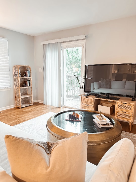 221 N Cedar St in Charlotte, NC - Foto de edificio