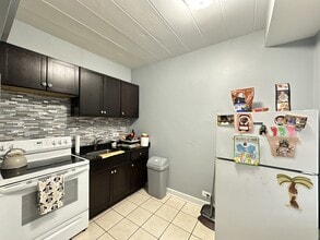 1360 W Touhy Ave in Chicago, IL - Building Photo - Building Photo