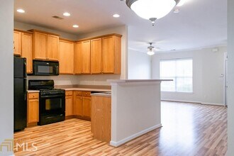 4680 Liberty Square Dr in Acworth, GA - Foto de edificio - Building Photo