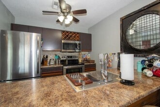 108 Robinwood Dr in Lake Ozark, MO - Building Photo - Building Photo