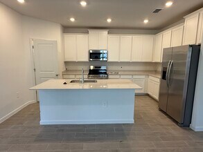 3121 NE 40th St in Ocala, FL - Building Photo - Building Photo