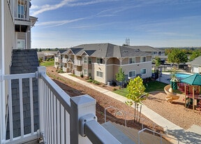 Hillview Ridge Apartments I & II in Oroville, CA - Building Photo