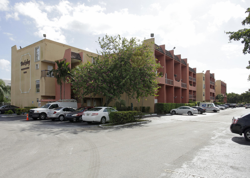 Berkeley Condominiums in Miami, FL - Building Photo