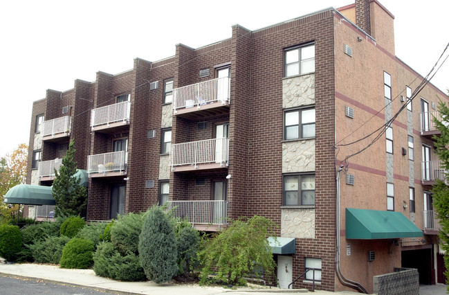 Valley Vista Condominiums in Palisades Park, NJ - Foto de edificio - Building Photo