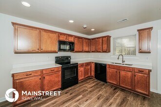 576 Kincaid Cove Ln in Odenville, AL - Building Photo - Building Photo