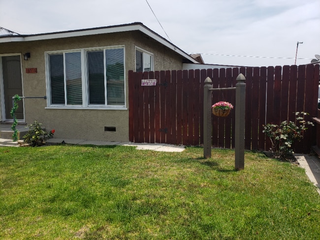 16516 Firmona Ave, Unit 5 in Lawndale, CA - Building Photo - Building Photo