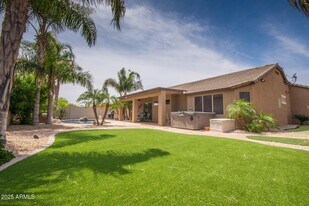 16013 N 174th Ave in Surprise, AZ - Building Photo