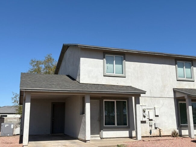 property at 808 N 95th Dr
