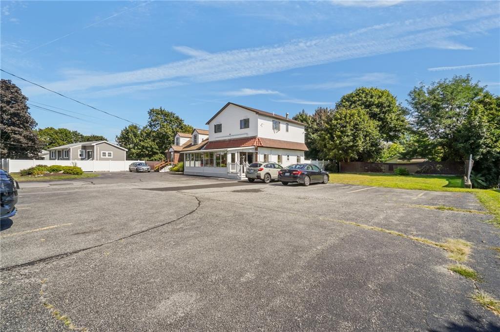 1041 Atwood Ave in Johnston, RI - Building Photo