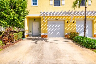 1134 NW 40th Ter in Lauderhill, FL - Building Photo