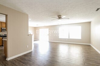 2733 Dawnlake Dr in Indianapolis, IN - Building Photo - Building Photo