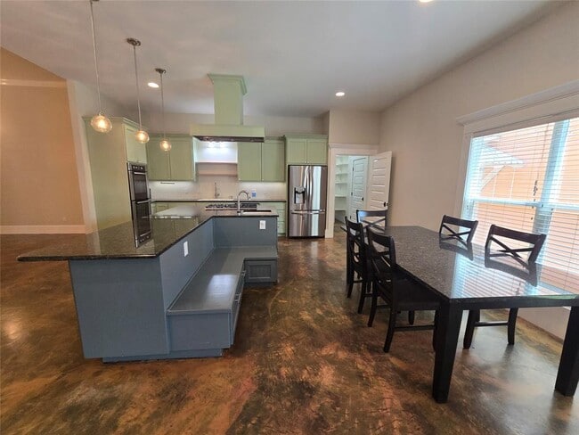 602 Garwood St in Smithville, TX - Building Photo - Building Photo