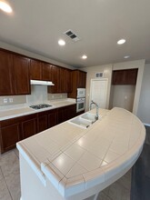 9005 Butterfly Rose Ave in Bakersfield, CA - Building Photo - Building Photo