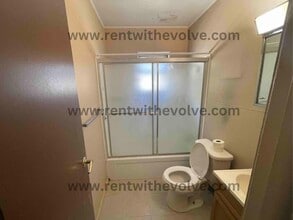 225 S Angle St in Dunkirk, IN - Building Photo - Building Photo