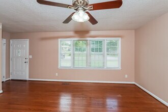 417 19th Terrace NE in Center Point, AL - Building Photo - Building Photo