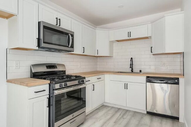 1419 30th St, Unit C in Sacramento, CA - Building Photo - Building Photo