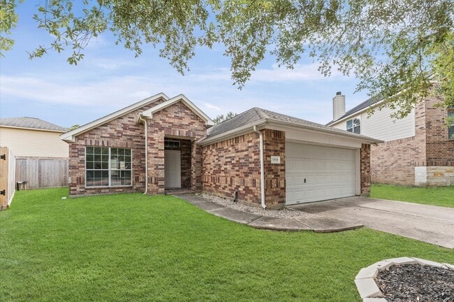 32510 Rosella Ln in Pinehurst, TX - Building Photo - Building Photo