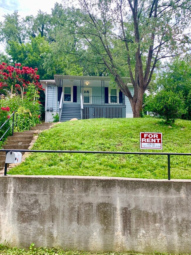 1332 Buena Vista Blvd SE in Roanoke, VA - Foto de edificio - Building Photo