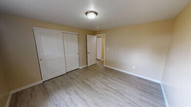 13345-13347 Clairmont Way in Oregon City, OR - Building Photo - Building Photo