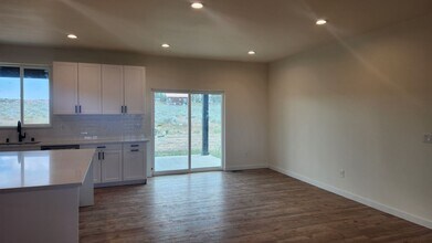 7791 Stonecrest Rd NE in Moses Lake, WA - Building Photo - Building Photo