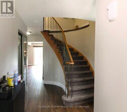 14 Sparrow Ct in Brampton, ON - Building Photo - Building Photo