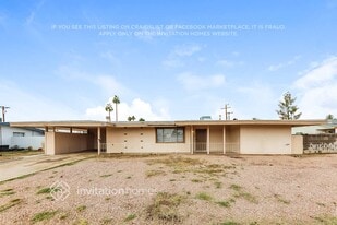 5102 N 61st Dr in Glendale, AZ - Building Photo