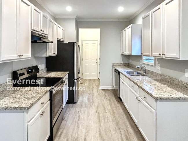 295 Sterling St SE in Atlanta, GA - Building Photo - Building Photo
