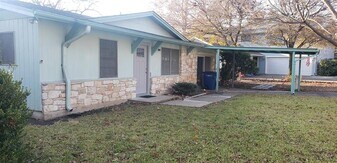 609 Bissonet Ln in Austin, TX - Building Photo