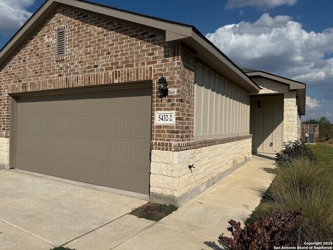 5432 Cibolo Pass in Converse, TX - Building Photo - Building Photo