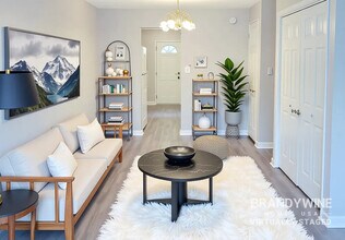 7250 Oakley Ct in Union City, GA - Foto de edificio - Building Photo