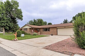 4342 N Sheridan Ave in Loveland, CO - Foto de edificio - Building Photo