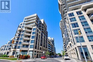9205 Yonge St in Richmond Hill, ON - Building Photo