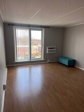 1019 N Boxwood Dr in Mount Prospect, IL - Building Photo - Building Photo