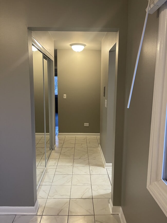 810 E Shady Way in Arlington Heights, IL - Building Photo - Building Photo