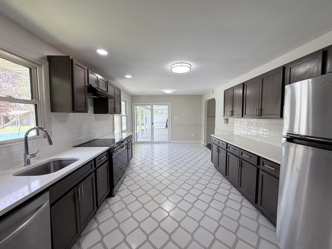 property at 139 Juliustown Rd