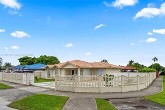 11380 SW 180th St in Miami, FL - Building Photo - Building Photo