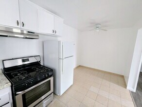2608 Vanderbilt Ln, Unit #1 in Redondo Beach, CA - Building Photo - Building Photo