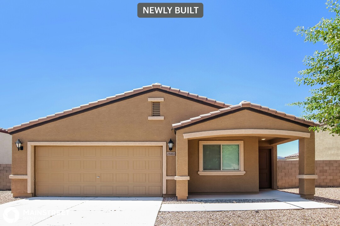 25417 W Clanton Ave in Buckeye, AZ - Building Photo