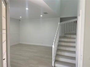 241 E Bayridge Dr in Weston, FL - Foto de edificio - Building Photo