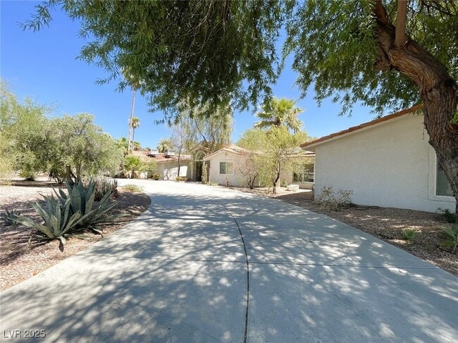 property at 5328 S Topaz St
