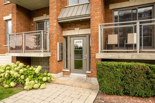 14281 Cavendish Boul in Montréal, QC - Building Photo - Building Photo
